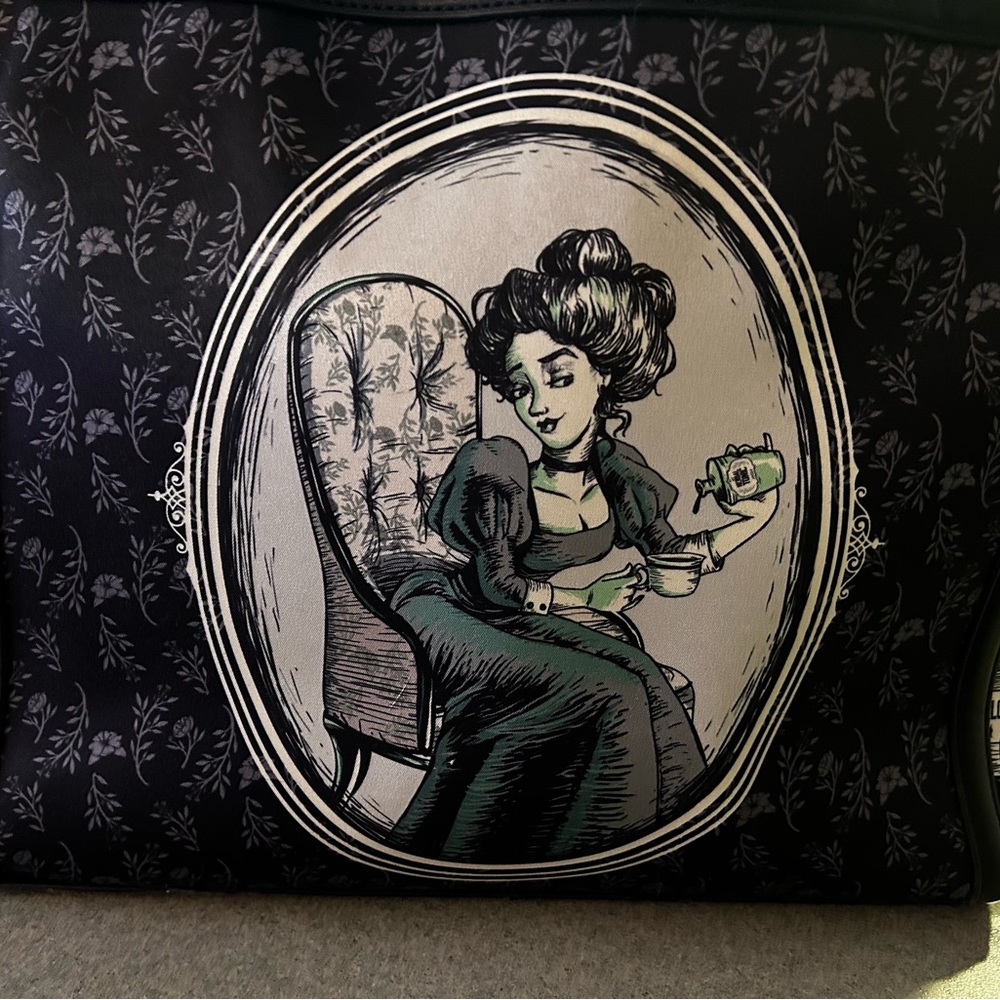 Chocolaticas Hot Chocolate Designs Poison Remedy Handbag/Purse—Hard To Find